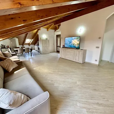 La Maison Du Soleil 아제롤라