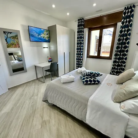 別荘 La Maison Du Soleil アジェーロラ