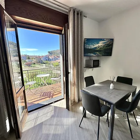 別荘 La Maison Du Soleil アジェーロラ